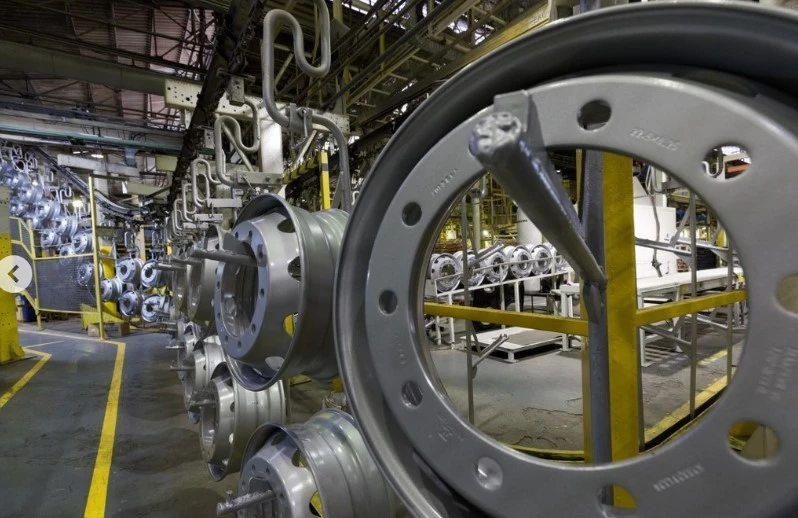 Peças em fábrica da Iochpe-Maxion