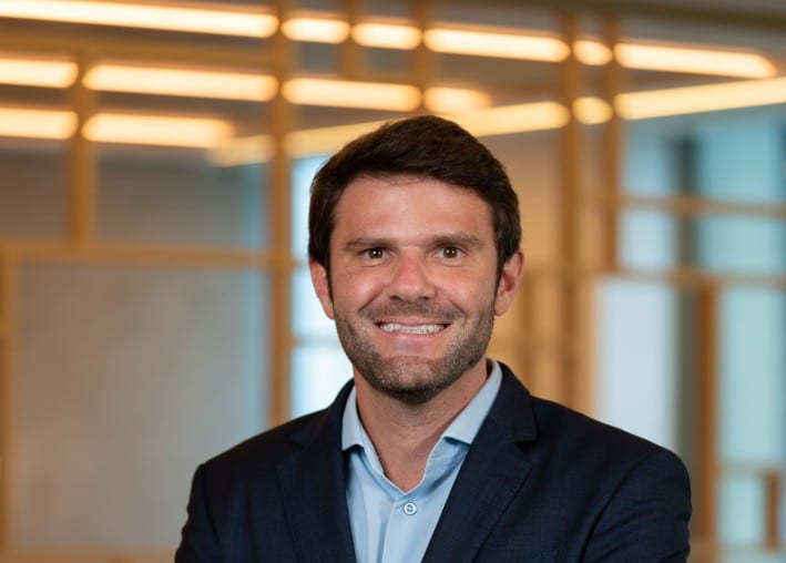 Fazer o simples bem feito: a fórmula de Roberto Varaschin para crescer no mercado financeiro