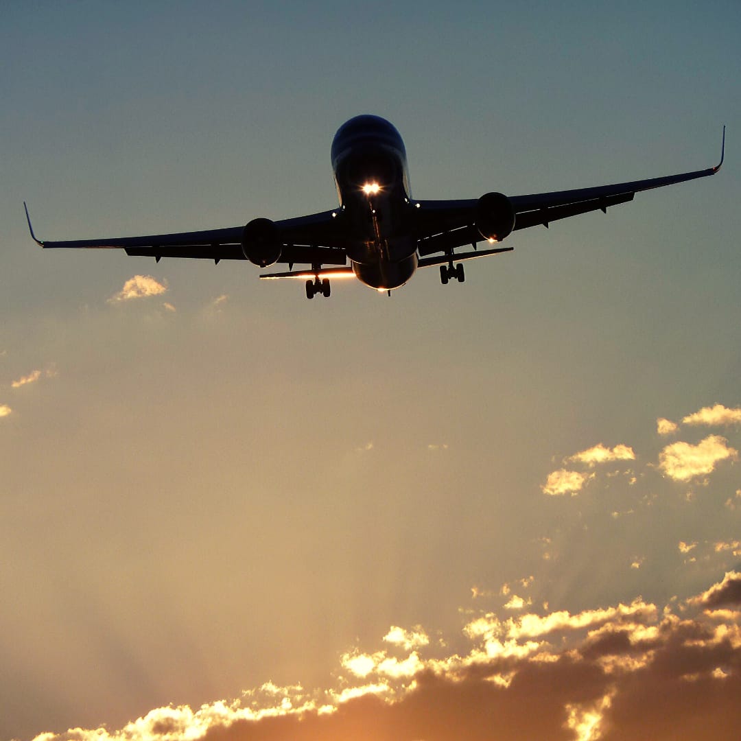 Companhias aéreas dos EUA sofrem com crise do coronavírus