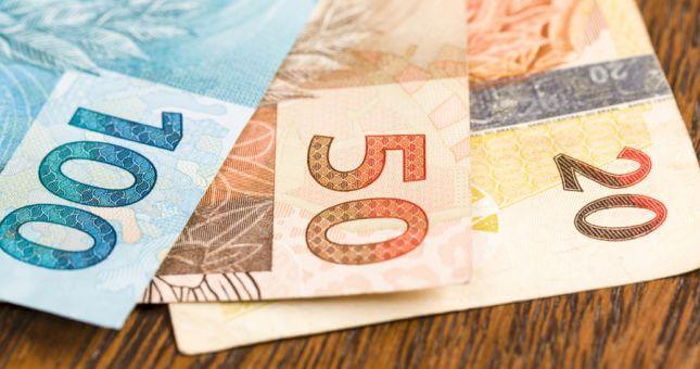 Incerteza da economia recua 3 pontos em julho, diz FGV