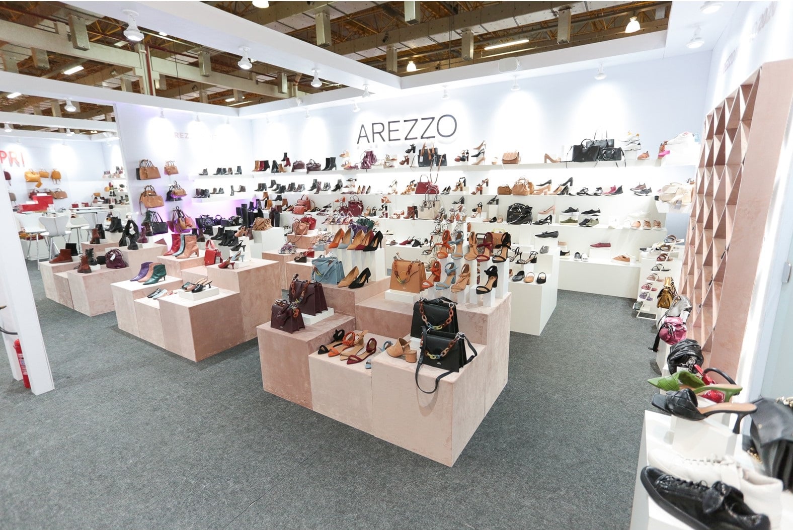 Arezzo (ARZZ3) compra BAW; Braskem (BRKM5) fará recompra de bonds