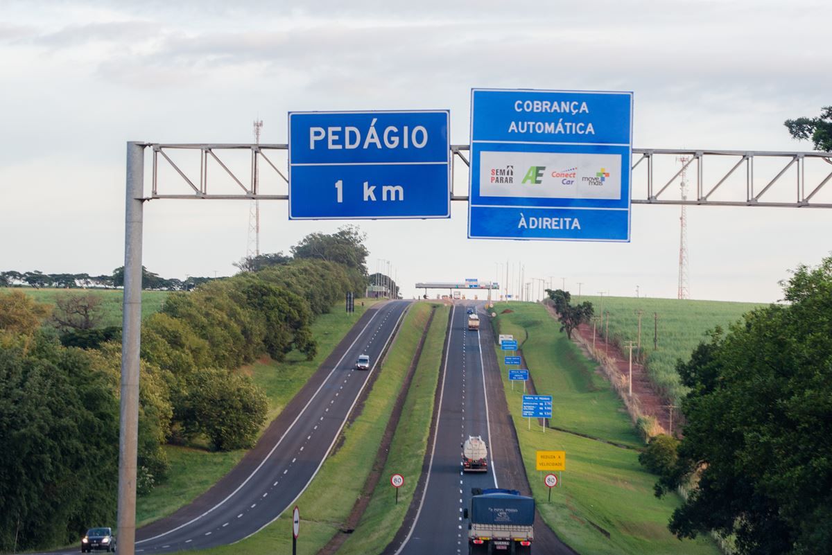 Small caps de transportes: invista em ações de concessionárias a agências de viagens