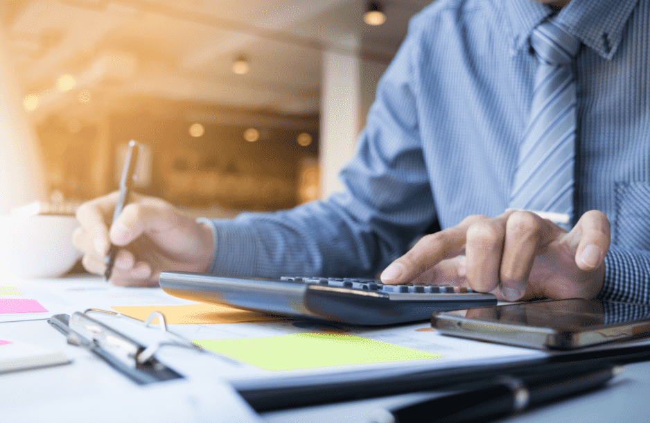 Balanços de Petrobras (PETR4), Via (VVAR3) e Eletrobras (ELET6) agitam semana