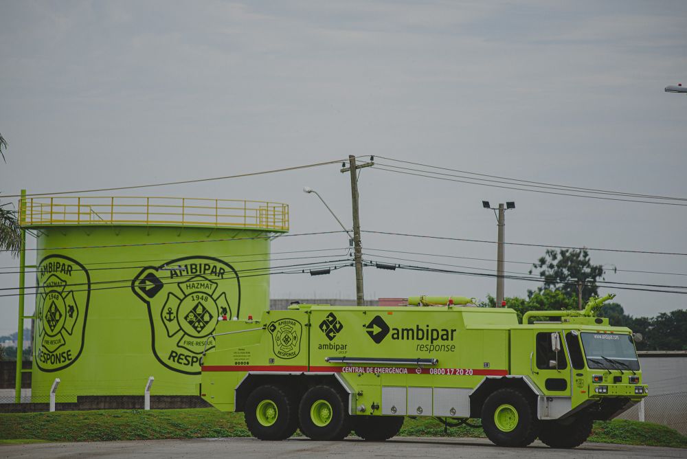 Ambipar (AMBP3) adquire EMS e fortalece presença nos EUA; JHSF (JHSF3) conclui venda de CJ Shops