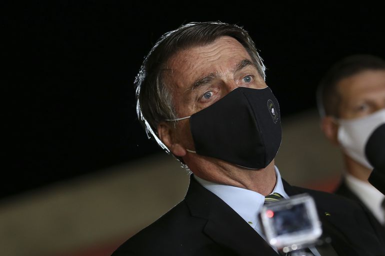 Bolsonaro quer ICMS fixo para reduzir preço dos combustíveis