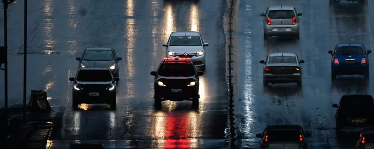 Vendas de veículos têm queda de 21,6% em 2020, diz Fenabrave