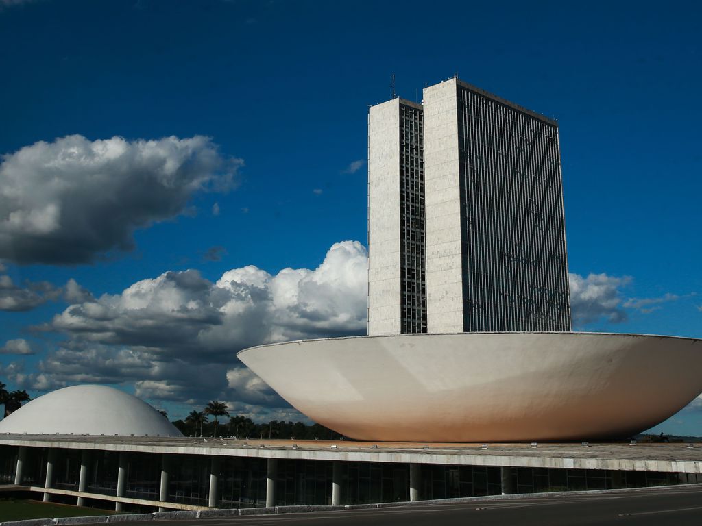 Câmara dos Deputados aprova texto base de reforma do imposto de renda