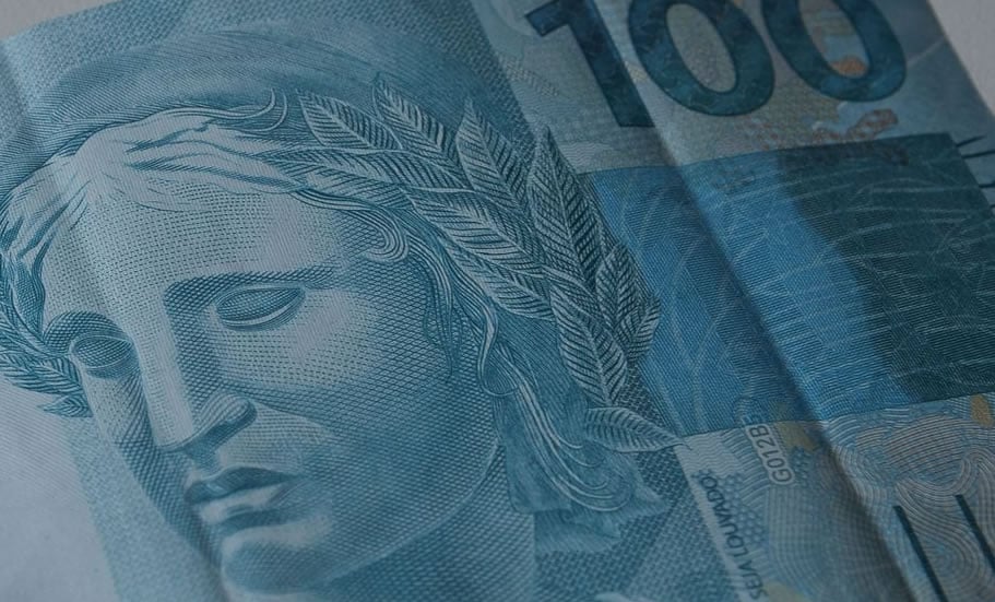 Contas do governo têm superávit primário de R$ 16,4 bilhões em abril