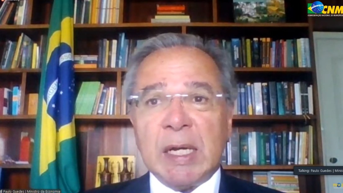 Guedes explica confusão envolvendo PEC: “variante que escapou do laboratório”