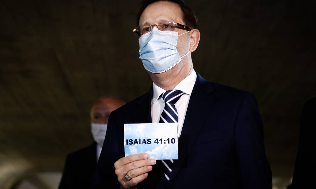 Wizard diz desconhecer gabinete paralelo e fica em silêncio na CPI