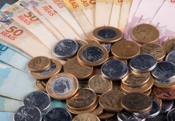 TUPY3, ROMI3, VIVT3: quem paga dividendos na semana