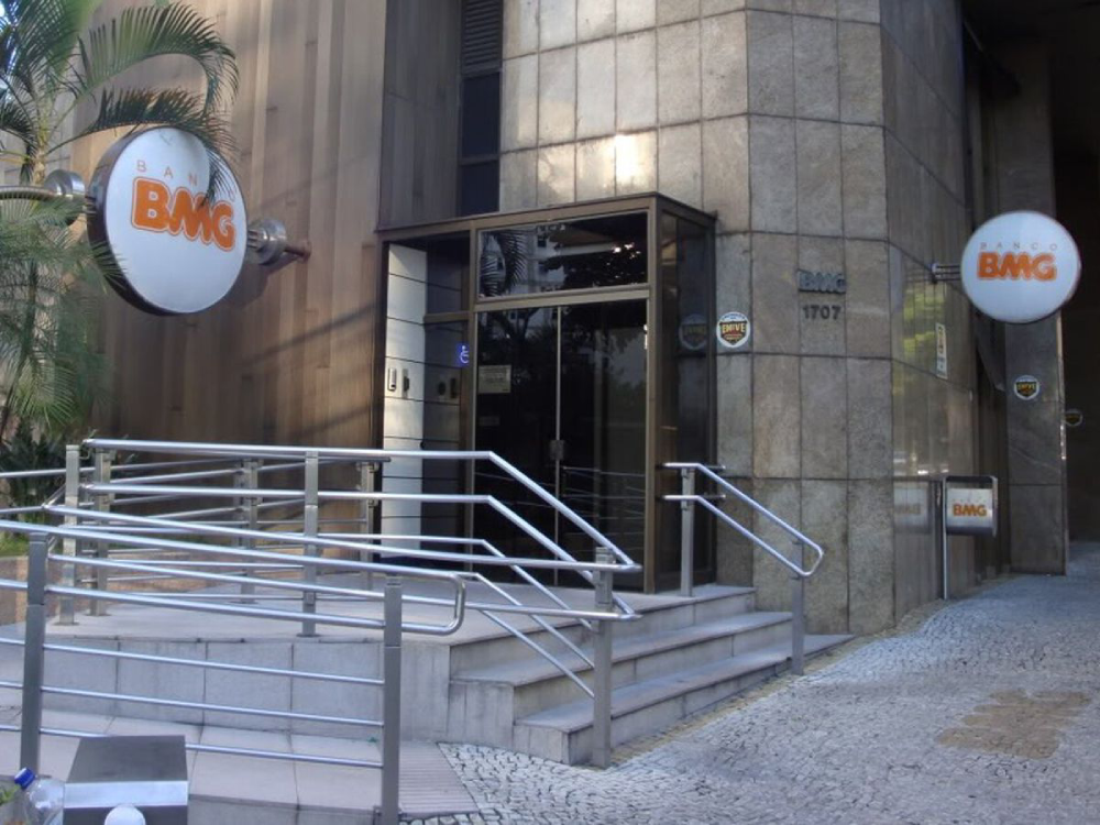 BMG (BMGB4) reporta lucro líquido recorrente de R$ 125 milhões