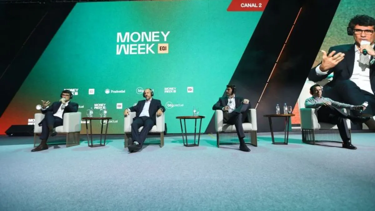 Painel da Money Week com quatro especialistas do mercado financeiro.