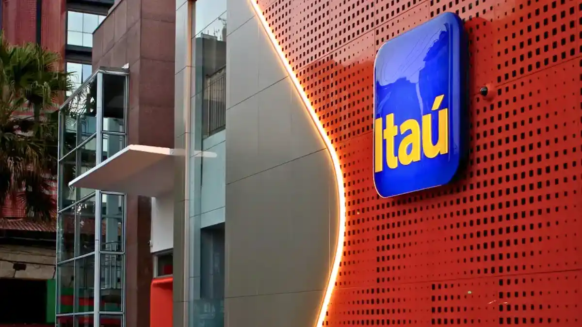 Itaú e Itaúsa disparam e lideram o Ibovespa após anúncio de R$ 23,4 bi em dividendos