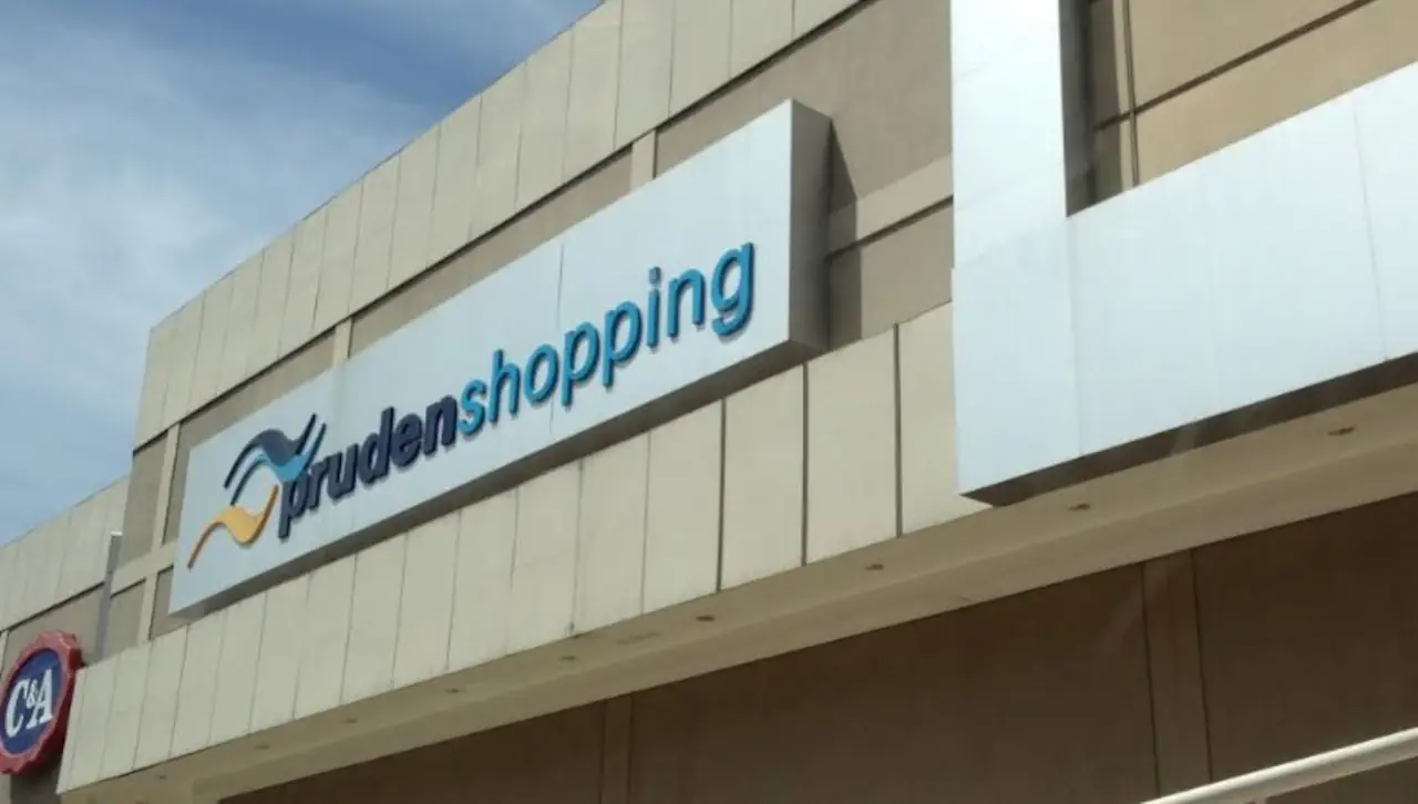 Fachada do Prudenshopping (SP).