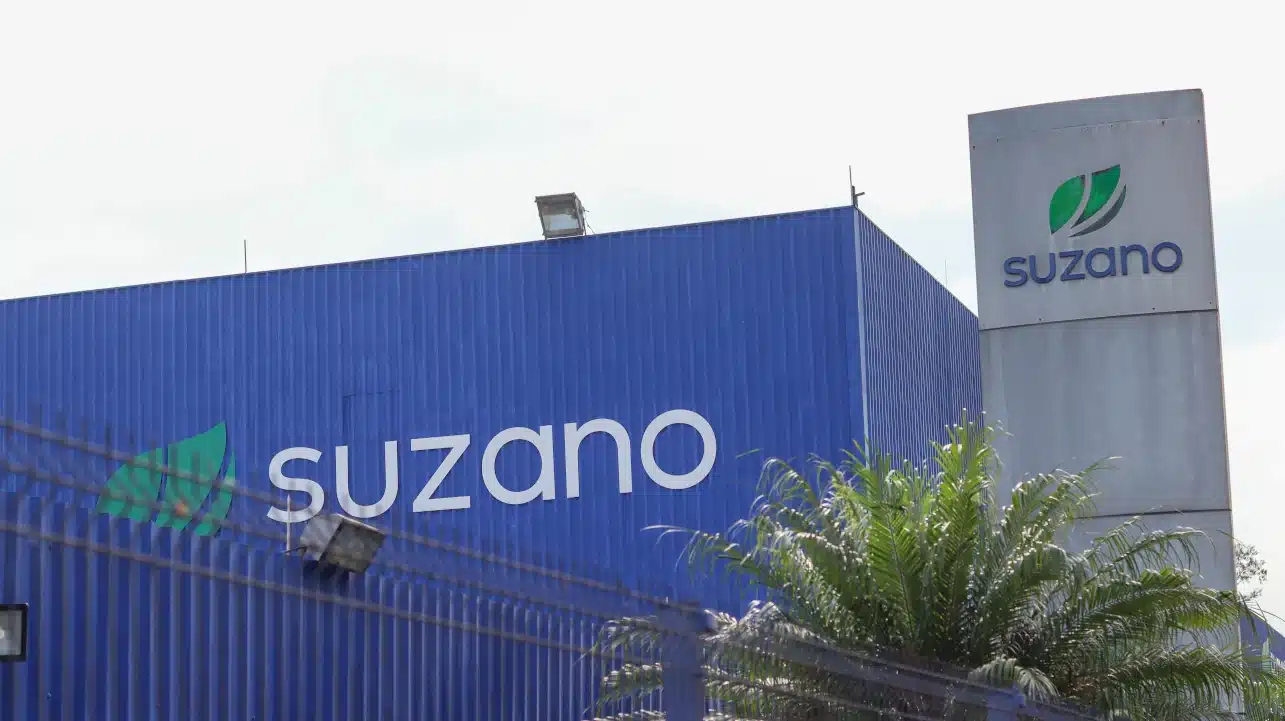Fachada da fábrica da Suzano