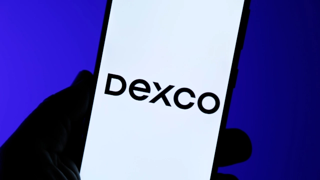 Logo da Dexco em tela de celular