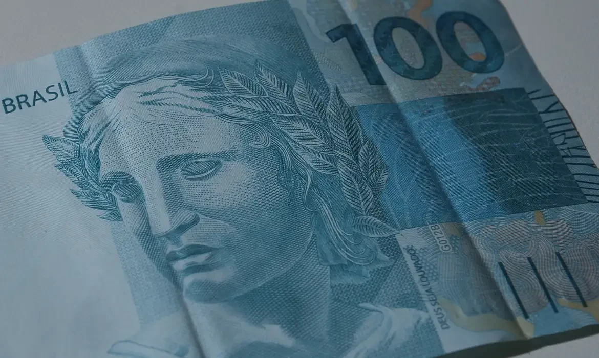 Nota de 100 reais para Dívida Pública Federal