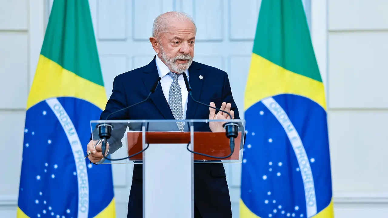 Presidente da República, Luiz Inácio Lula da Silva durante entrevista coletiva à imprensa, na Residência da Missão Permanente do Brasil junto às Nações Unidas, em Genebra - Suíça.