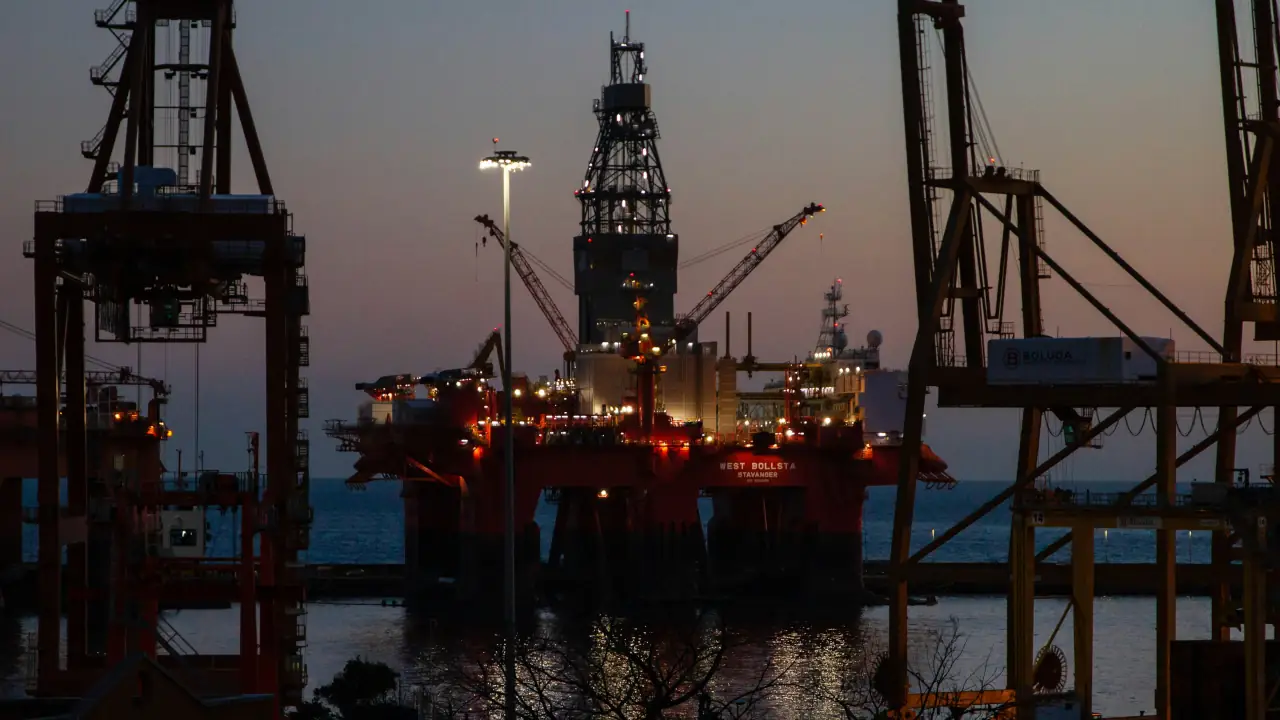 Petróleo sobe com temor de escalada do conflito no Oriente Médio